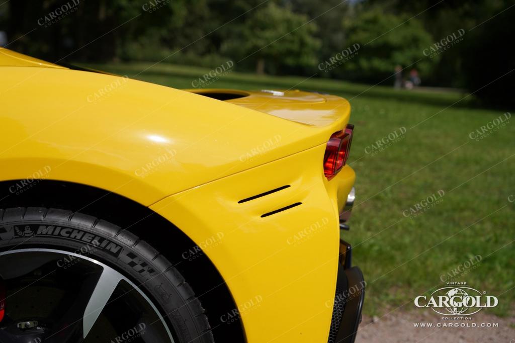 Cargold - Ferrari SF90 Spider - erst 430 km!  - Bild 18